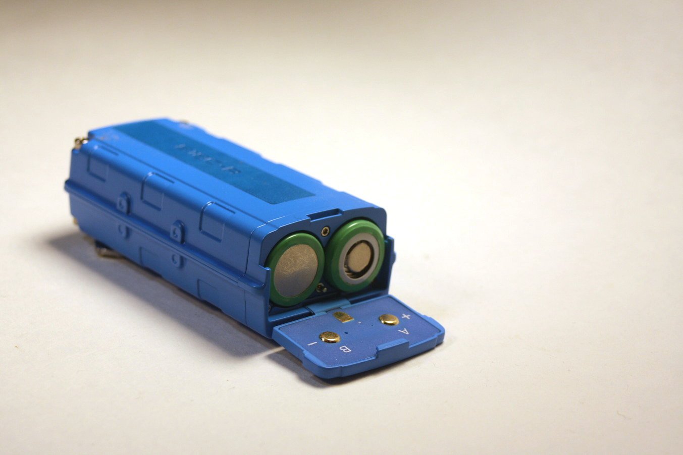 Augvape VTEC 1.8 Vape Mod - Dual 18650 bottom loading