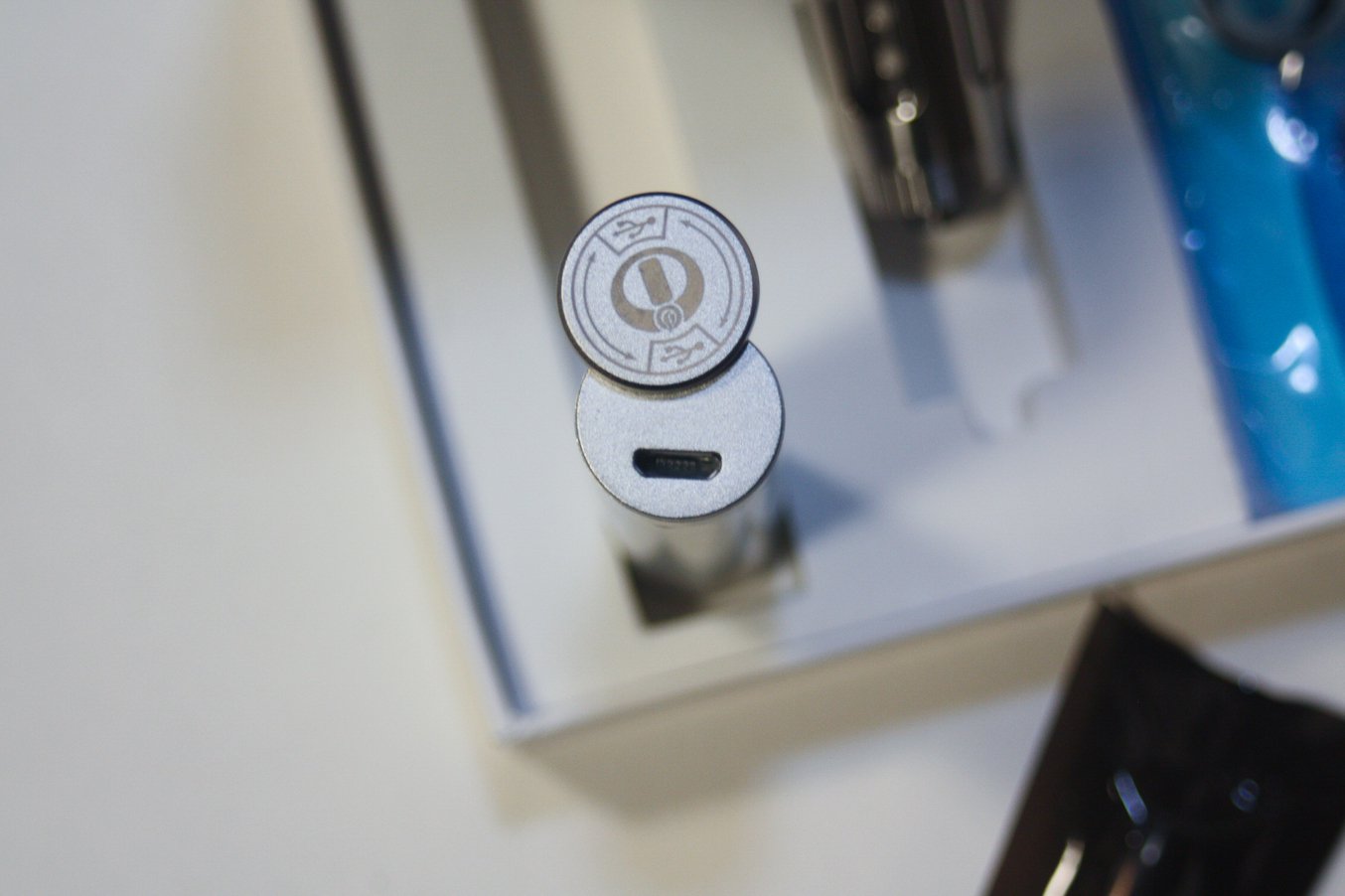 innoking endura t18 mod usb power charging port and rotating cover