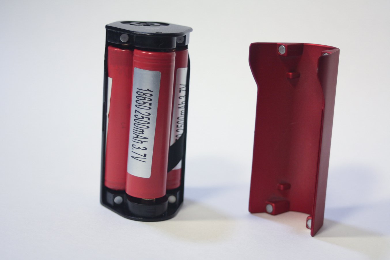 three battery configuration of the wismec rx200 mod